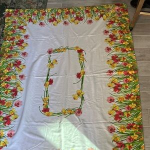 Vera Neumann VTG floral table cloth red poppies yellow daffodils rectangle 60x50